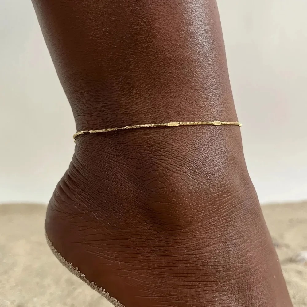Chaîne de cheville minimaliste - Jc Jewelry & Watches Photos avis et prix