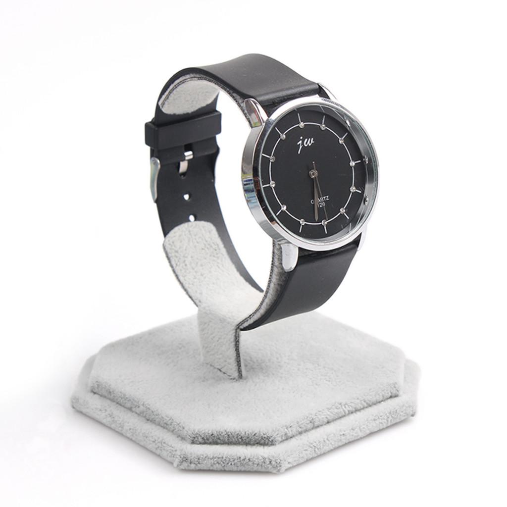 Présentoir à bijoux en velours - Jewelry And Watches Inc avis et prix